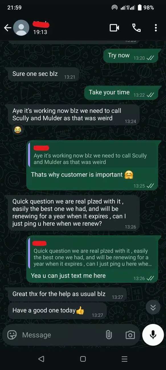 Customer Support Chat on Max 4K Live