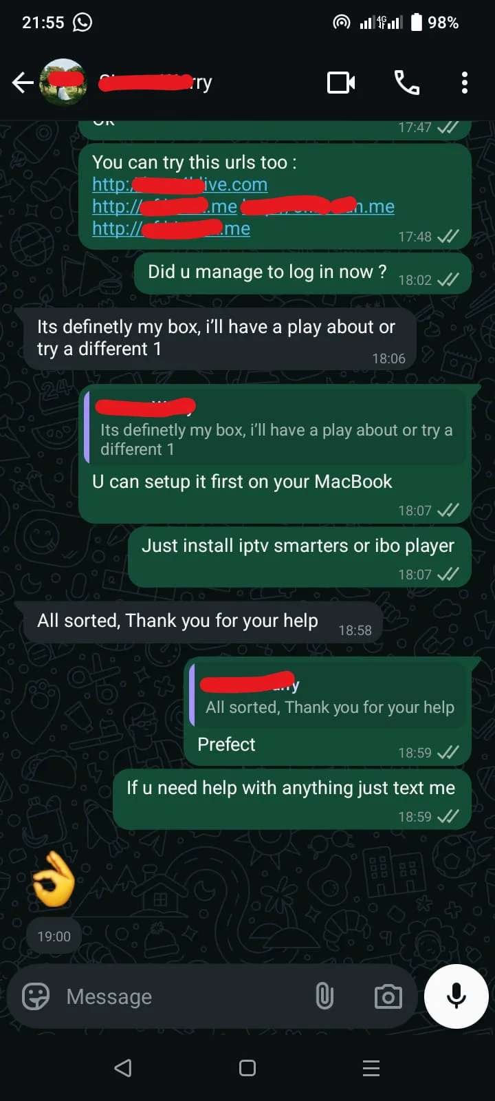Customer Support Chat on Max 4K Live